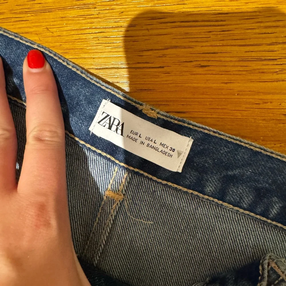 Zara Classic Blue Denim Skirt - Picture 2 of 2